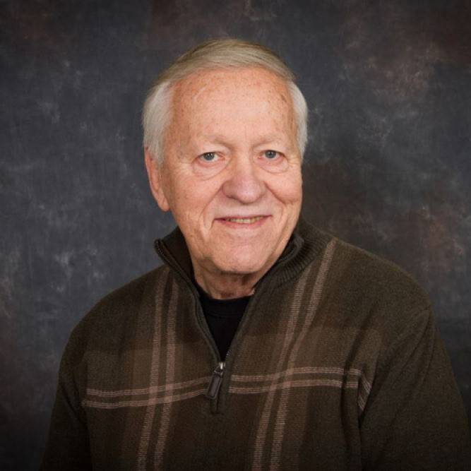 Head shot of OSH alum Larry Logsdon